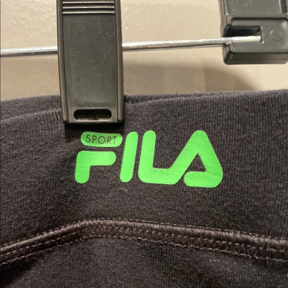 Fila Black Capri Leggings Size Small | Rainbow Stripe | Mid-Rise Athletic - Picture 3 of 6